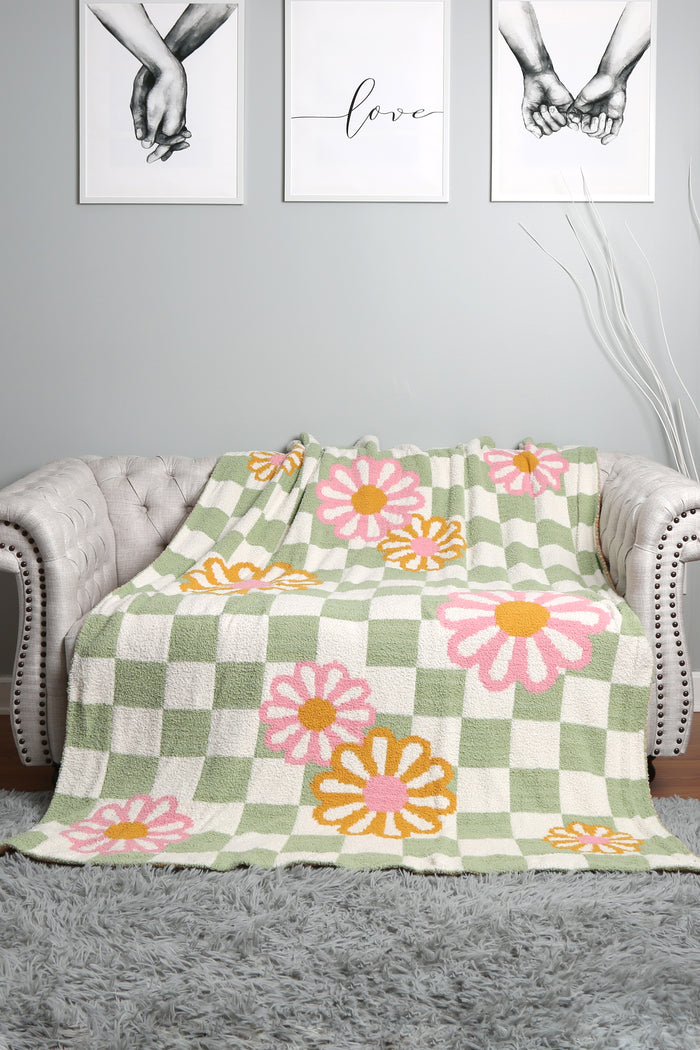 CHECKERED & DAISY PATTERN THROW BLANKET