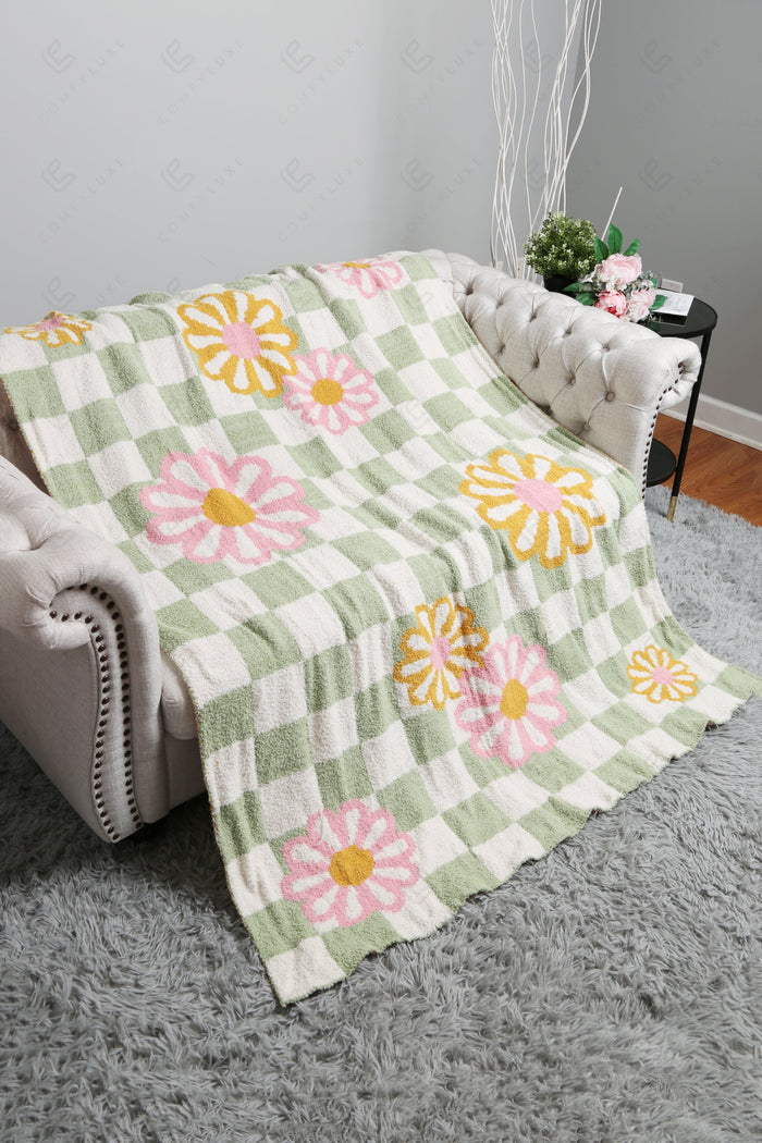 CHECKERED & DAISY PATTERN THROW BLANKET GREEN THROW BLANKETS