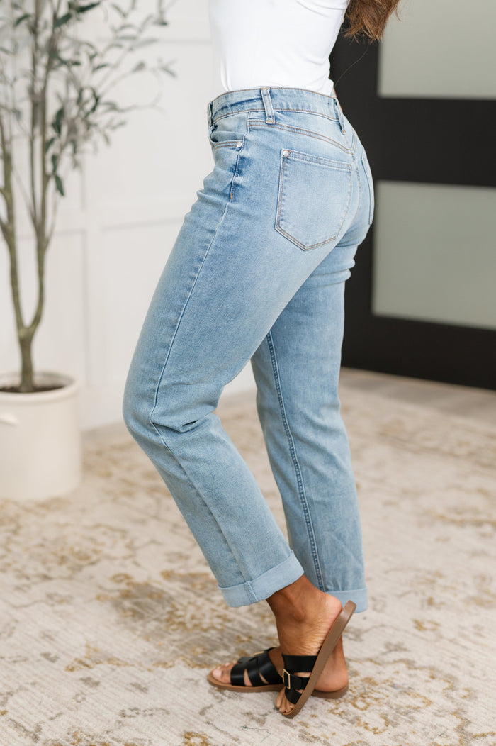 Cheyenne V-Front Cool Denim Boyfriend Jeans
