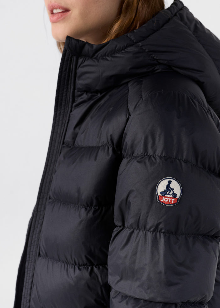 7_JOHANNA_FW24WDOW28-999_15