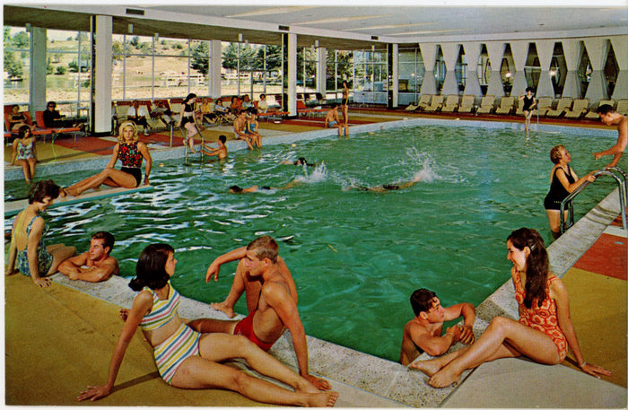 Monticello New York Kutsher's Country Club Pool Vintage Postcard c. 1960s - Vintage Postcard Boutique