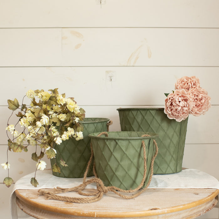 Quilted Metal Pail