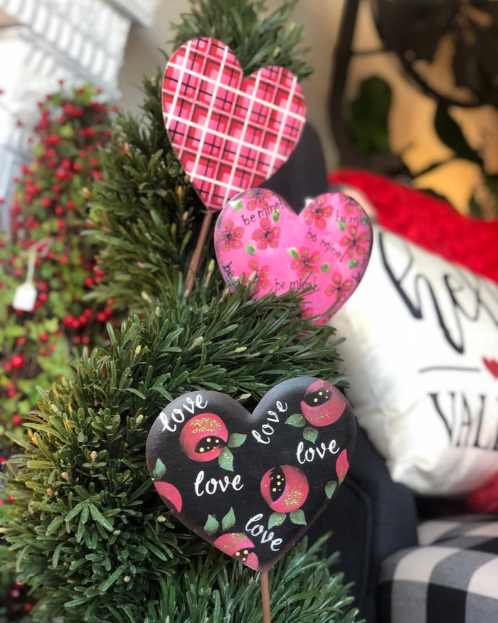 Set of 3 Valentines Day: Metal Hearts
