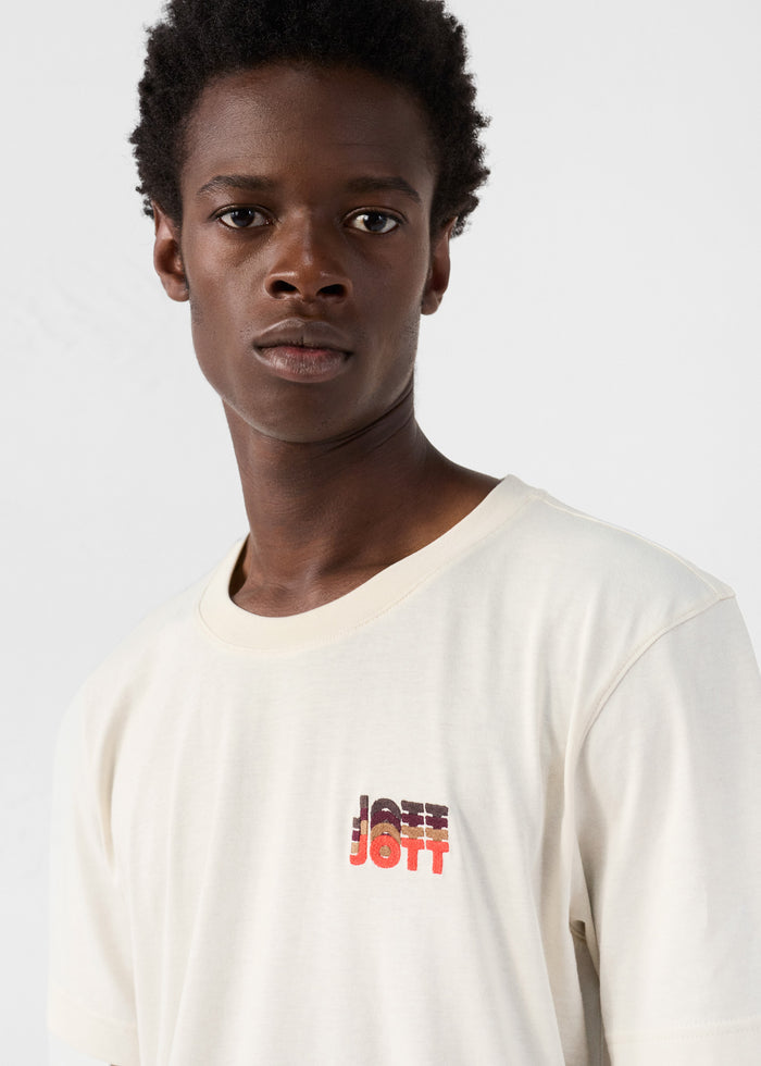 7_LONE-GRADIENT_UTSH212501-90H_15.jpg