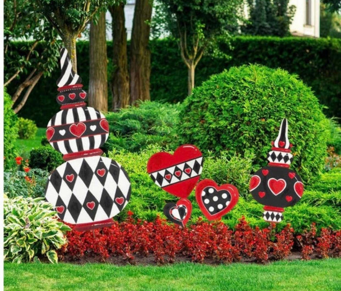 Valentine's Day: Elegant Topiary Black Red Heart Finial Metal Stake
